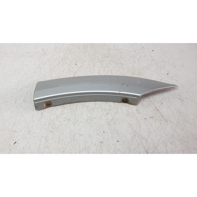 Recambio de aletin trasero izquierdo para mitsubishi montero iii (v7_w, v6_w) 3.2 di-d (v68w, v78w) referencia OEM IAM MR508213 