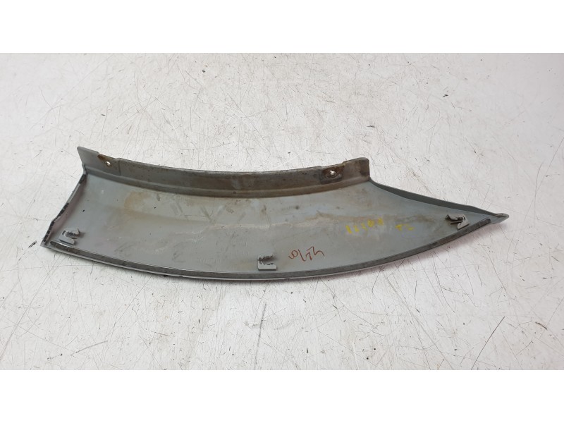 Recambio de aletin trasero izquierdo para mitsubishi montero iii (v7_w, v6_w) 3.2 di-d (v68w, v78w) referencia OEM IAM MR508213 