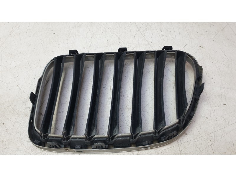 Recambio de rejilla delantera para bmw x1 (e84) sdrive 18 d referencia OEM IAM 51112993307  107062420/BM7022034/2141503/2141509