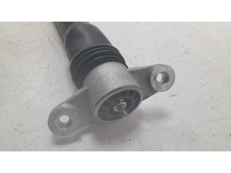 Recambio de amortiguador trasero derecho para hyundai kona 1.0 t-gdi referencia OEM IAM 55300BE400  