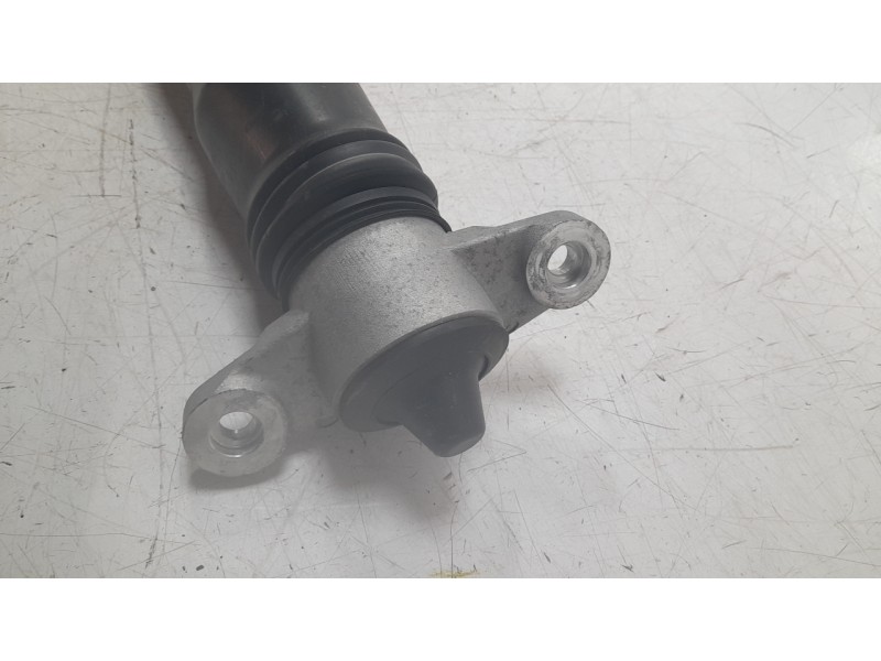 Recambio de amortiguador trasero izquierdo para hyundai kona 1.0 t-gdi referencia OEM IAM 55300BE400  