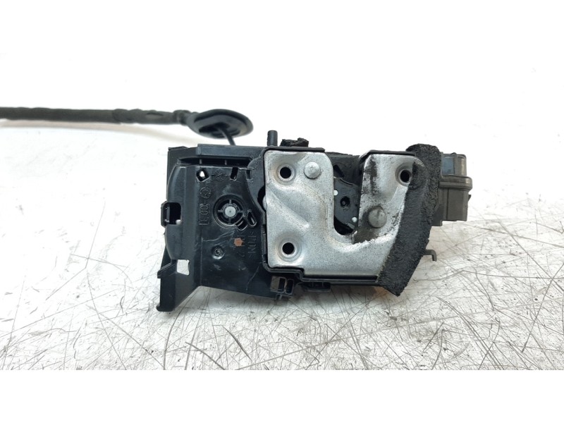 Recambio de cerradura puerta trasera derecha para renault clio iv referencia OEM IAM 825004167R  
