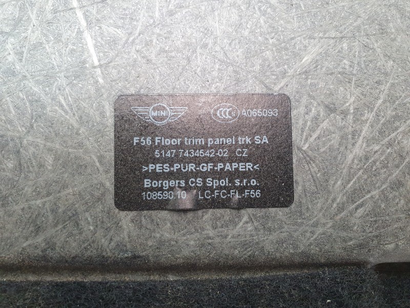 Recambio de tapizado maletero suelo para mini f56 cooper s referencia OEM IAM 61477434542  