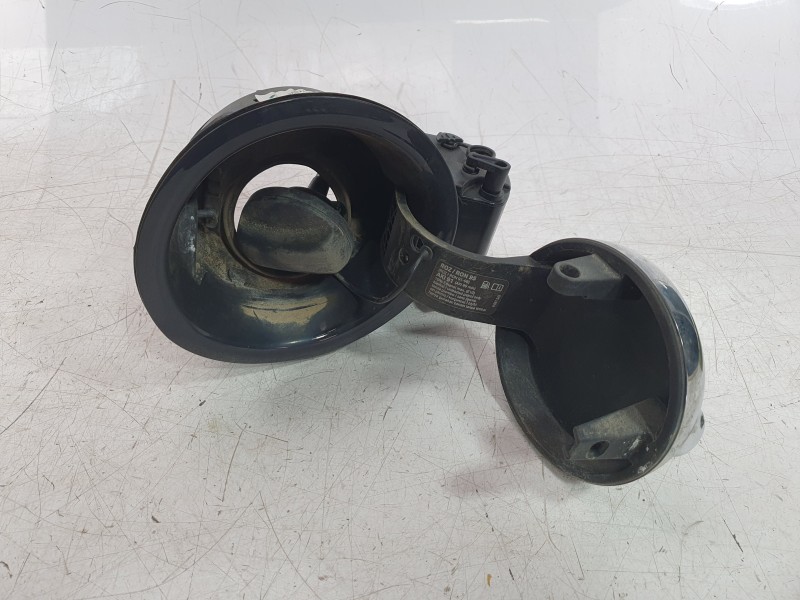 Recambio de tapa exterior combustible para mini f56 cooper s referencia OEM IAM 7372607  