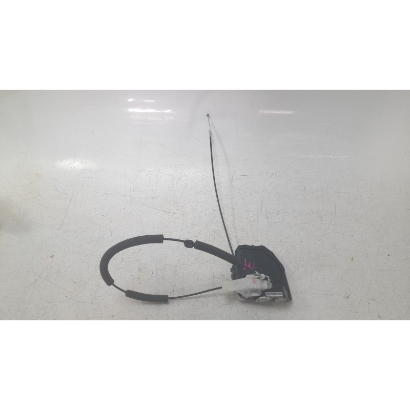 Recambio de cerradura puerta trasera izquierda para toyota c-hr (_x1_) 1.8 hybrid (zyx10_, zyx11_) referencia OEM IAM 69060F4010