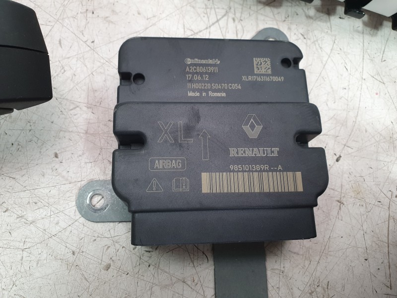 Recambio de kit airbag para renault clio iv grandtour (kh_) 0.9 tce 90 referencia OEM IAM 681001821R  