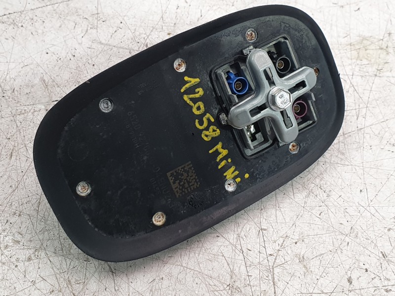 Recambio de base de antena para mini f56 cooper s referencia OEM IAM 65208782591  