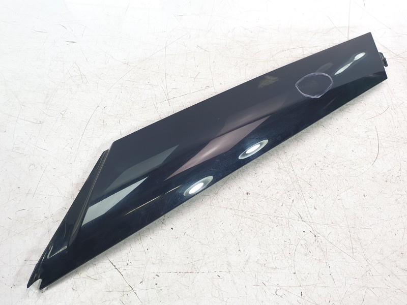 Recambio de moldura para mini f56 cooper s referencia OEM IAM 7300008  