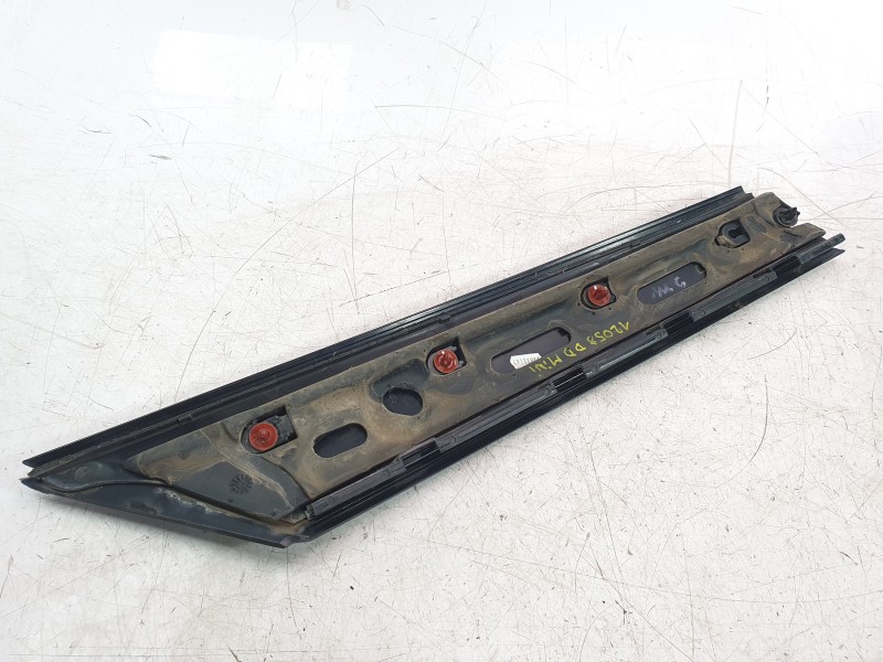 Recambio de moldura para mini f56 cooper s referencia OEM IAM 7300008  