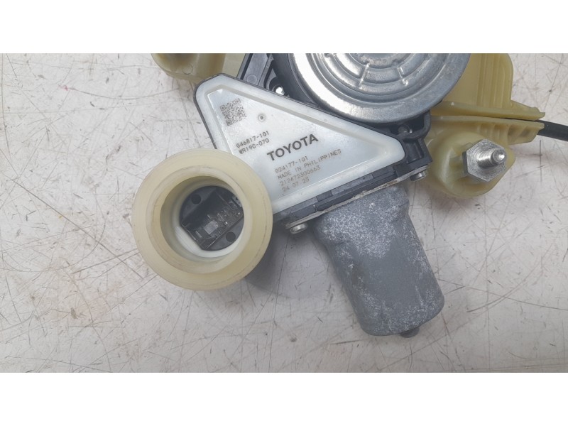 Recambio de elevalunas trasero izquierdo para toyota c-hr hybrid active referencia OEM IAM 69840F4050  