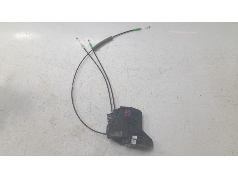 Recambio de cerradura puerta trasera izquierda para toyota c-hr hybrid active referencia OEM IAM 69060F4130  