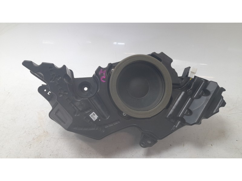 Recambio de subwoofer para toyota c-hr (_x1_) 1.8 hybrid (zyx10_, zyx11_) referencia OEM IAM 86150F4030 8945002301A 