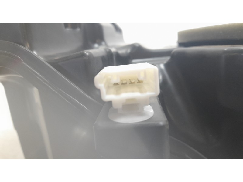 Recambio de subwoofer para toyota c-hr (_x1_) 1.8 hybrid (zyx10_, zyx11_) referencia OEM IAM 86150F4030 8945002301A 