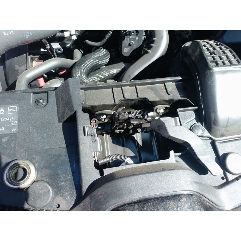 Recambio de cerradura capo para renault arkana i (lcm_, ldn_) 1.3 tce 140 (ldn0) referencia OEM IAM   