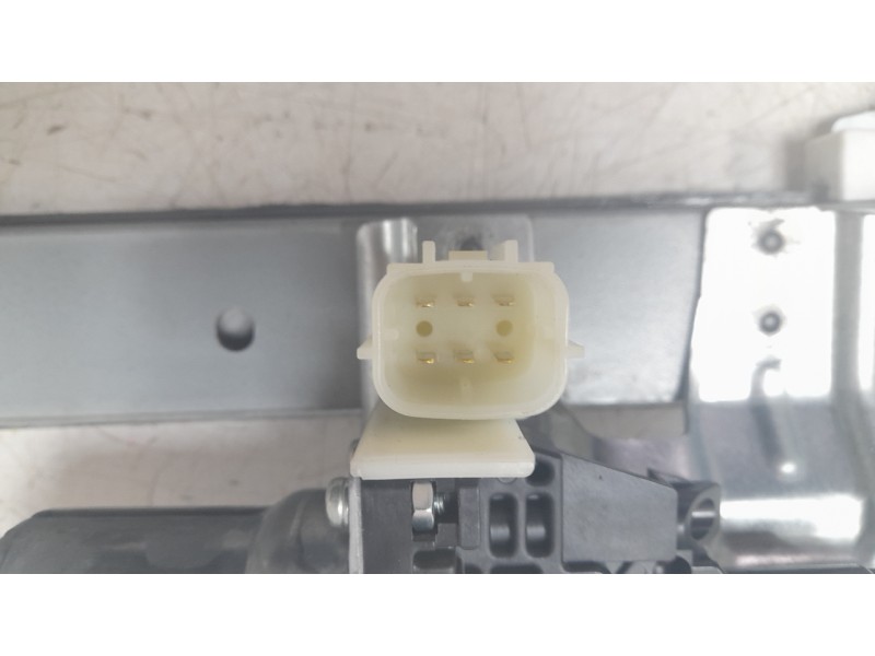 Recambio de elevalunas delantero derecho para nissan micra v (k14) 0.9 ig-t referencia OEM IAM 807205FA2A  106806315