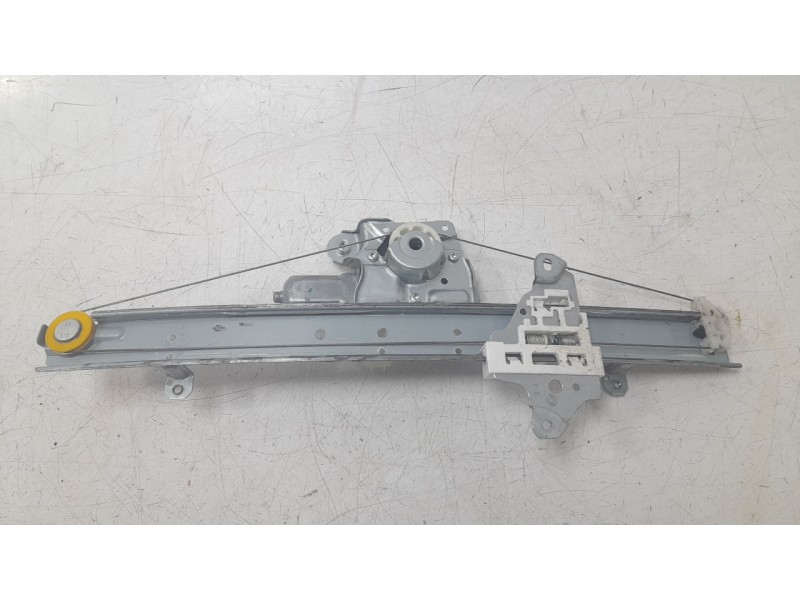 Recambio de elevalunas delantero derecho para nissan micra v (k14) 0.9 ig-t referencia OEM IAM 807205FA2A  106806315
