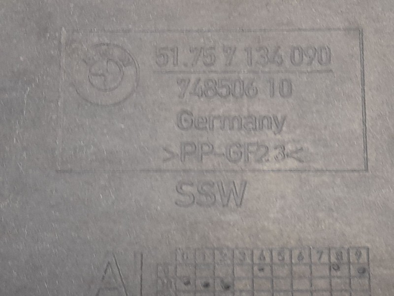 Recambio de cubrecarter para bmw x1 (e84) sdrive 18 d referencia OEM IAM   