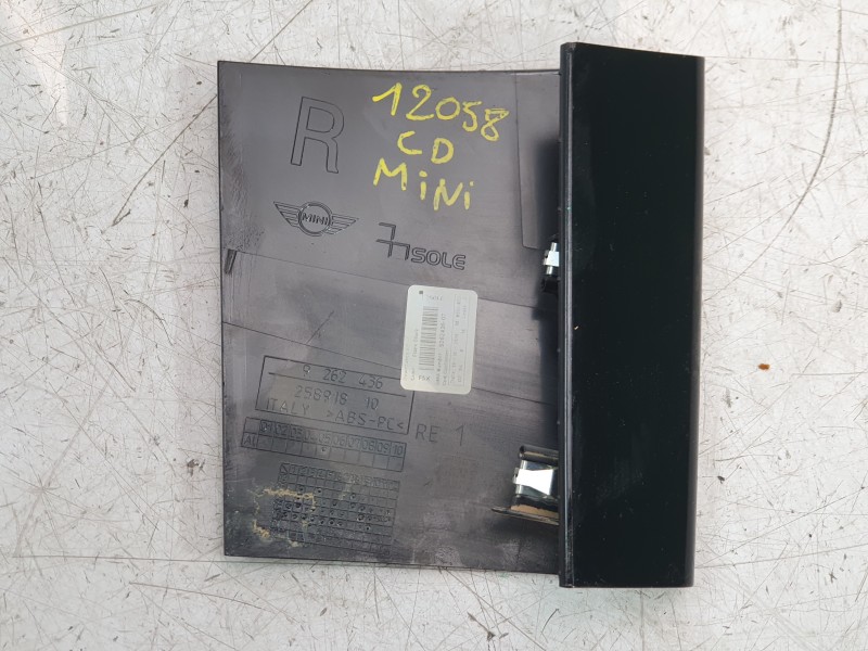 Recambio de moldura para mini f56 cooper s referencia OEM IAM 9262436  
