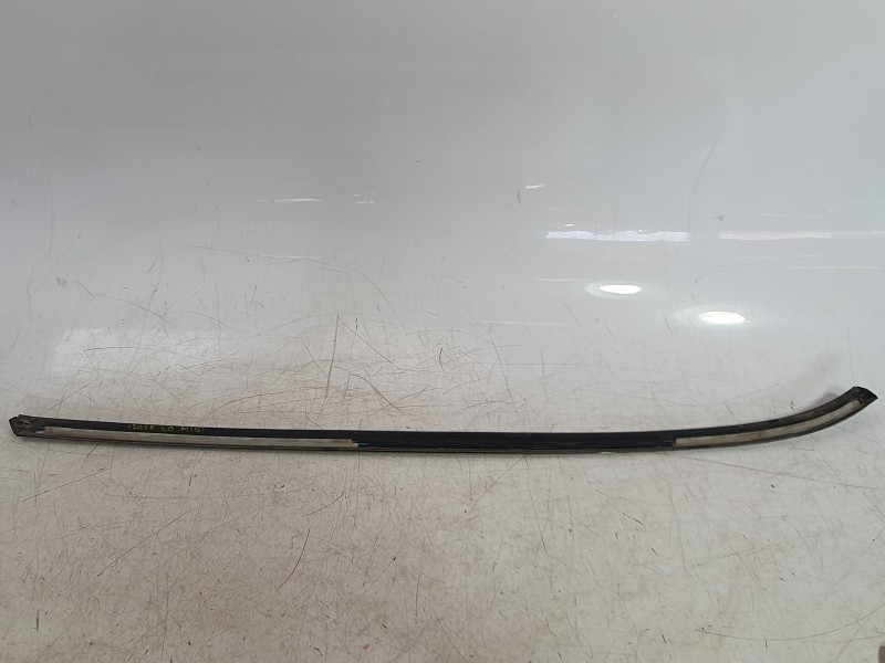 Recambio de moldura para mini f56 cooper s referencia OEM IAM 51377300020  