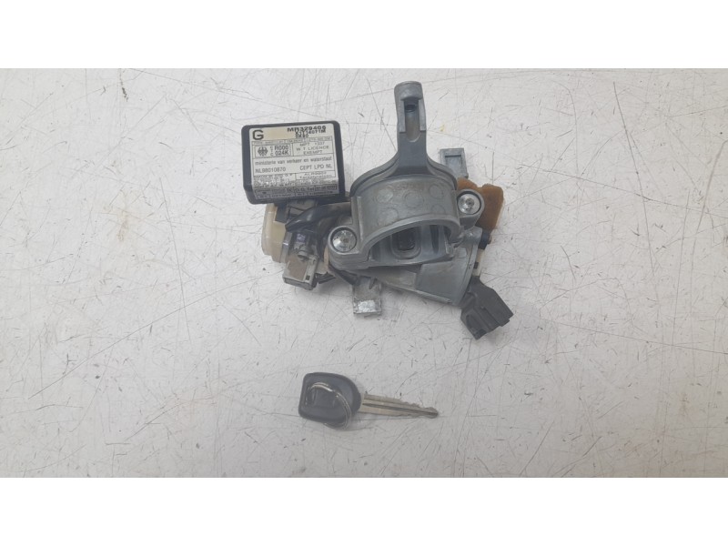 Recambio de conmutador de arranque para mitsubishi montero iii (v7_w, v6_w) 3.2 di-d (v68w, v78w) referencia OEM IAM MR475925  