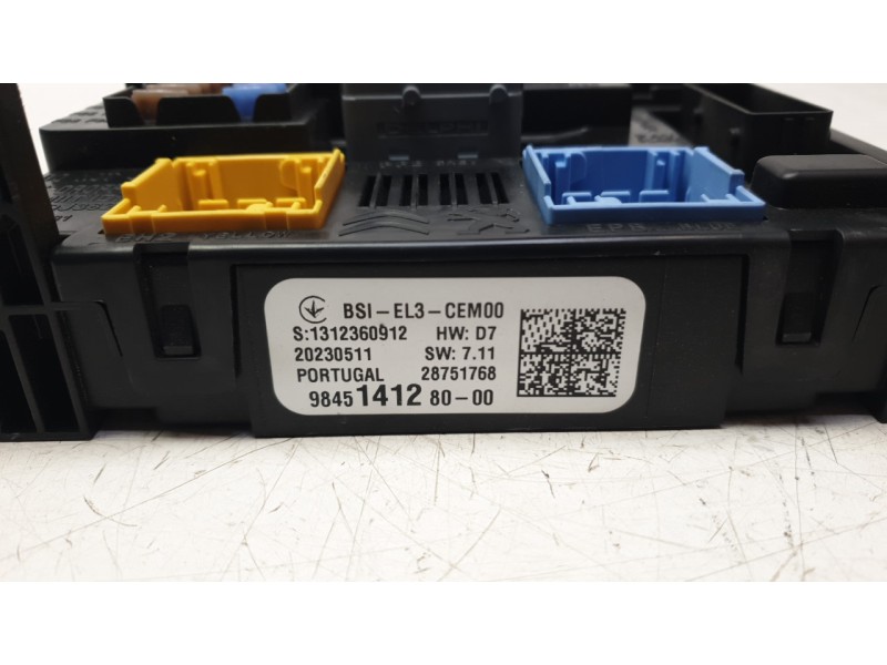 Recambio de caja reles / fusibles para citroën c4 iii (ba_, bb_, bc_) 1.2 puretech 130 (bahnsa, bahnsb) referencia OEM IAM 98451