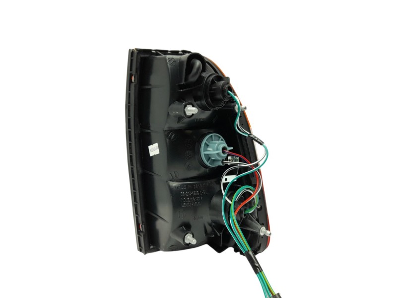 Recambio de piloto trasero izquierdo para mitsubishi l 200 (k60t) referencia OEM IAM MR109127  108700151/16515631/3260501/MB8154