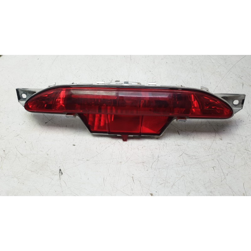 Recambio de piloto trasero central para citroën c4 iii (ba_, bb_, bc_) 1.2 puretech 130 (bahnsa, bahnsb) referencia OEM IAM 9674