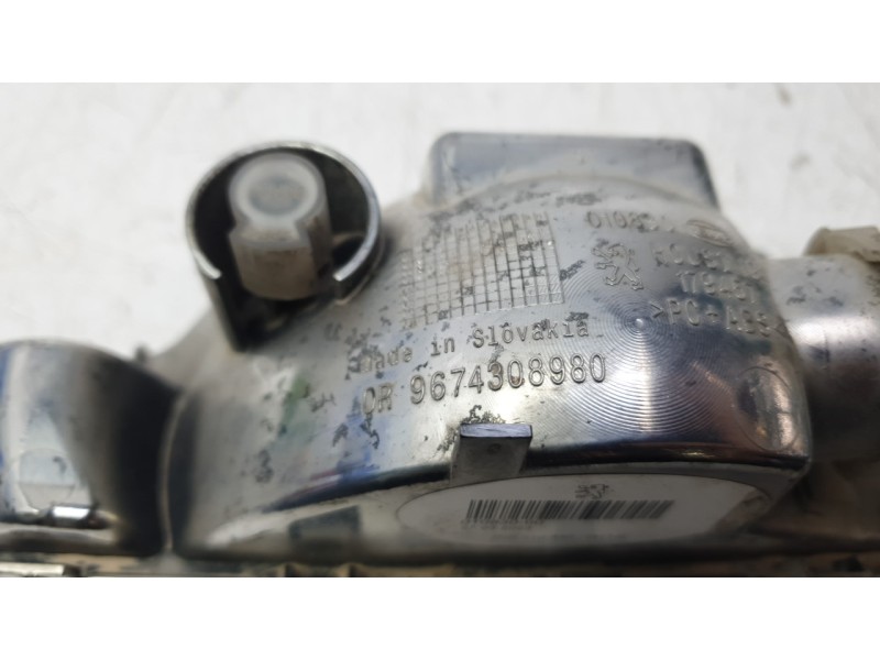 Recambio de piloto trasero central para citroën c4 iii (ba_, bb_, bc_) 1.2 puretech 130 (bahnsa, bahnsb) referencia OEM IAM 9674