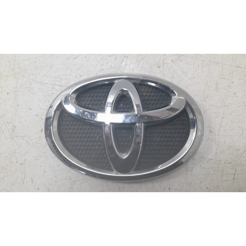 Recambio de emblema para toyota land cruiser prado (_j15_) 2.8 d-4d (gdj155, gdj150) referencia OEM IAM 7531260050  