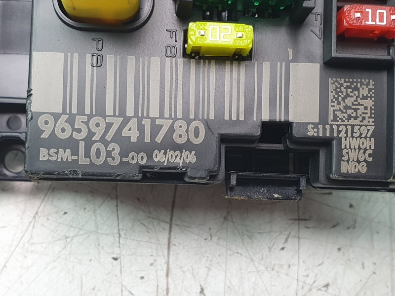 Recambio de caja reles / fusibles para citroën c3 i (fc_, fn_) 1.4 hdi referencia OEM IAM 9659741780  