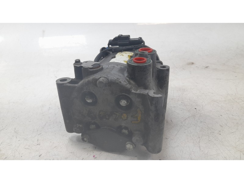 Recambio de compresor aire acondicionado para ford focus i sedán (dfw) 1.8 tdci referencia OEM IAM YS4H19D629AC  