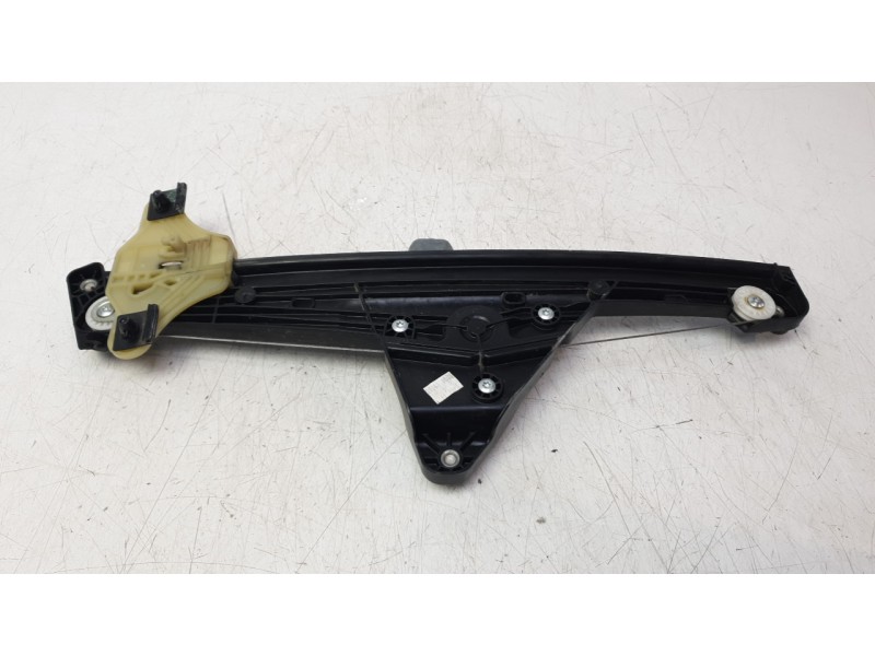 Recambio de elevalunas delantero izquierdo para renault clio v (b7_) tce 90 (b7mt) referencia OEM IAM 807216723R  