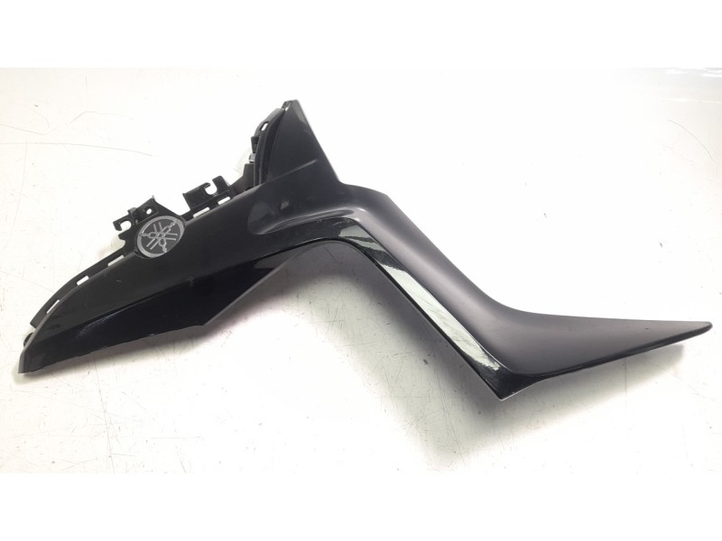 Recambio de carenado delantero derecho para yamaha x-max 125 referencia OEM IAM BL1F835K00  