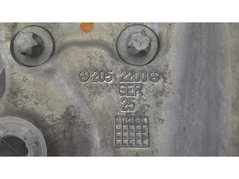 Recambio de mangueta delantera derecha para mercedes-benz clase c (w205) lim. c 200 (205.077) referencia OEM IAM A2053322200  