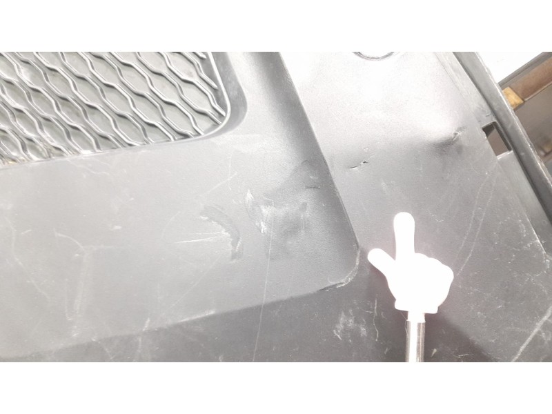 Recambio de moldura para honda x-adv referencia OEM IAM 64611MKTD00  