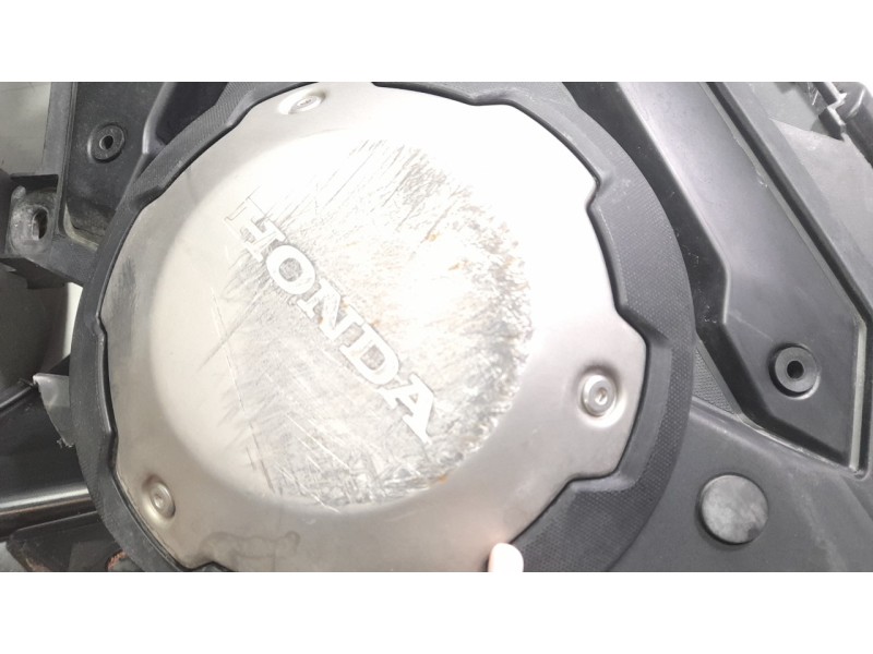 Recambio de moldura para honda x-adv referencia OEM IAM 64611MKTD00  
