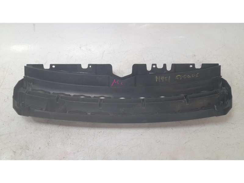 Recambio de rejilla delantera para land rover evoque hse dynamic referencia OEM IAM LR068864  
