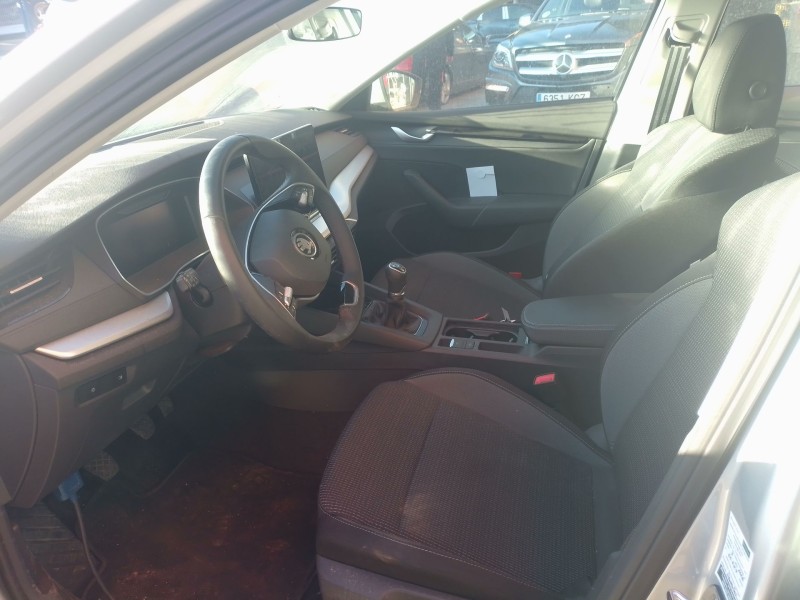 skoda octavia iv (nx3, nn3, pv3) del año 2024