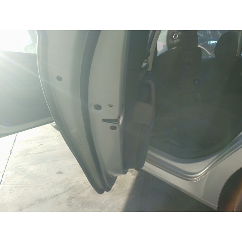 Recambio de cerradura puerta trasera izquierda para skoda octavia iv (nx3, nn3, pv3) 2.0 tdi referencia OEM IAM   