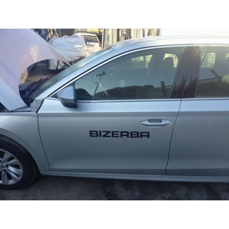 Recambio de puerta delantera izquierda para skoda octavia iv (nx3, nn3, pv3) 2.0 tdi referencia OEM IAM   