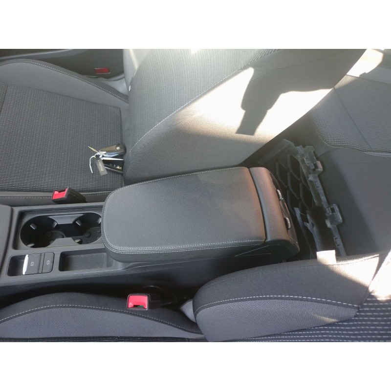 Recambio de apoyabrazos central para skoda octavia iv (nx3, nn3, pv3) 2.0 tdi referencia OEM IAM   