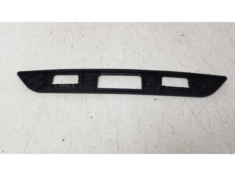 Recambio de moldura para cupra formentor (km7, kmp) 1.5 tsi referencia OEM IAM 5FF827335  