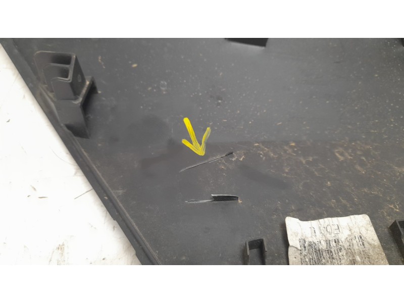 Recambio de moldura para hyundai kona 1.0 t-gdi referencia OEM IAM 87743BE000  