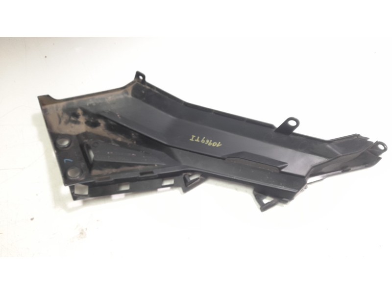 Recambio de moldura para honda x-adv referencia OEM IAM 81361MKTD00  