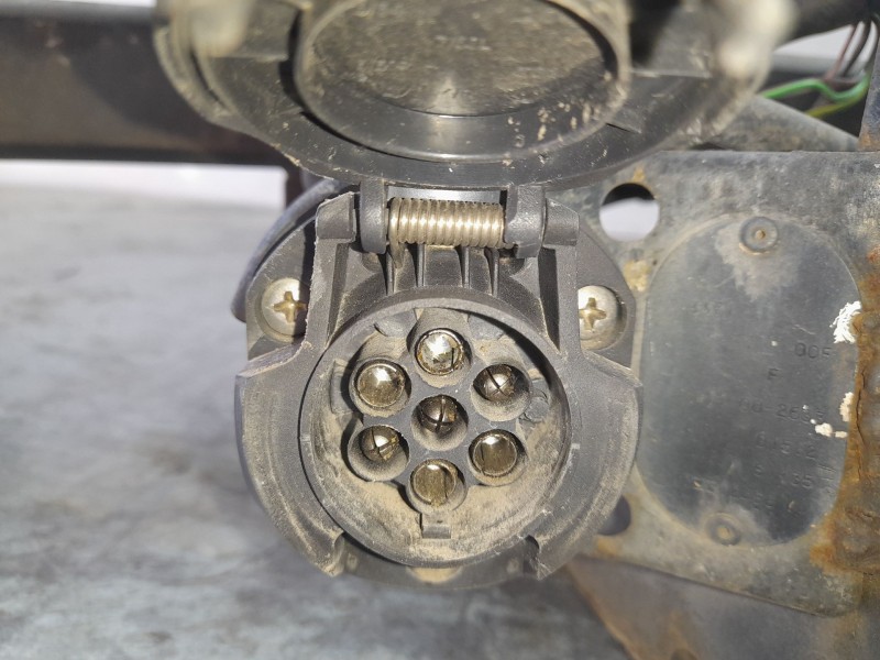 Recambio de enganche remolque para mitsubishi montero iii (v7_w, v6_w) 3.2 di-d (v68w, v78w) referencia OEM IAM MZ312456  