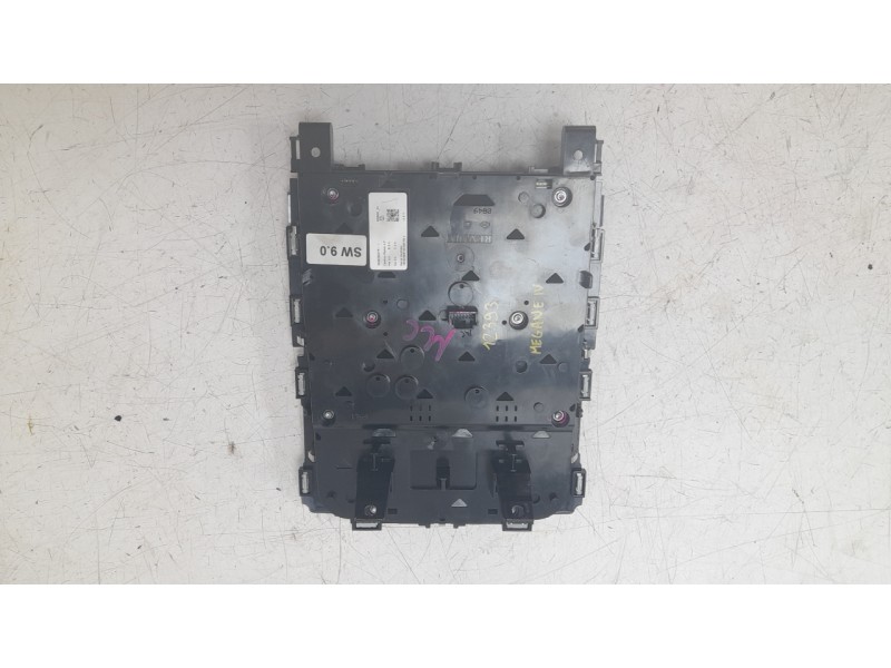 Recambio de pantalla multifuncion para renault megane iv hatchback (b9a/m/n_) 1.5 blue dci 115 (b9a6) referencia OEM IAM 2809006