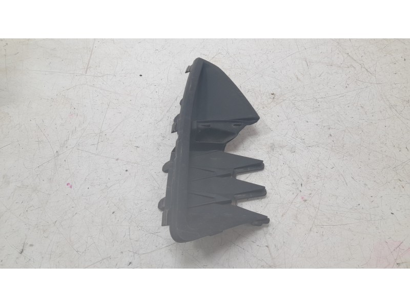 Recambio de moldura paragolpe delantera derecha para skoda octavia iv (nx3, nn3, pv3) 2.0 tdi referencia OEM IAM 5E3807834D  