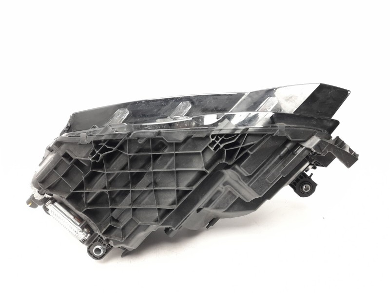 Recambio de faro derecho para skoda octavia iv (nx3, nn3, pv3) 2.0 tdi referencia OEM IAM 5E4941010  