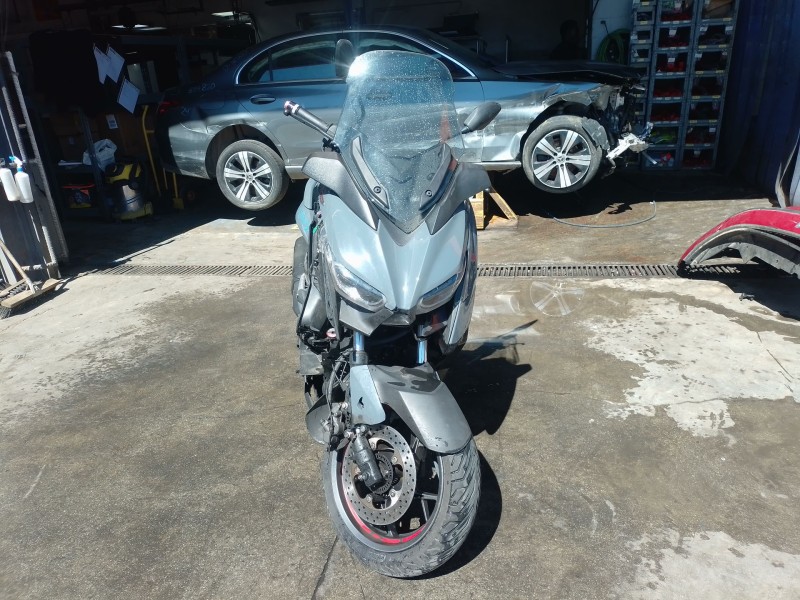 yamaha x-max del año 2021