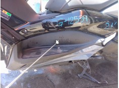 Recambio de moldura para yamaha x-max x-max 300 (sh14) referencia OEM IAM   